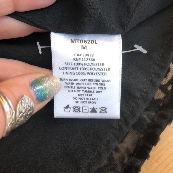 Miss me black velvet long sleeve top NWT - Picture 6 of 6